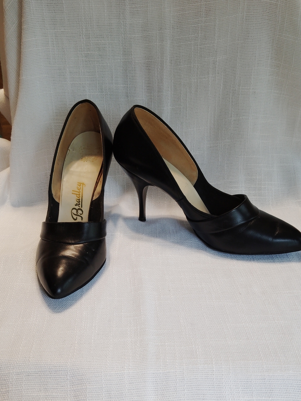 Vintage Bradley Women's Black Pointed-Toe Leather Pumps
